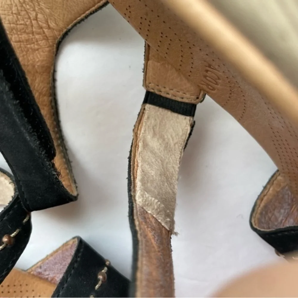 Acorn Black Vista Leather Beaded Wedge‎ Sandals